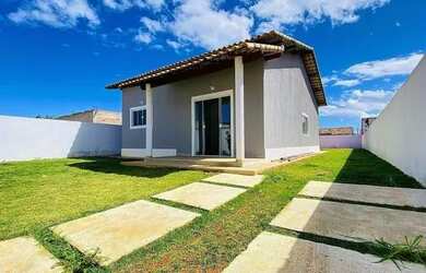 Imagem: A casa possui 3 Dormitórios, 2 Banheiros, 350m² de Área e