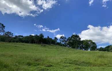Imagem: O terreno possui 600m² de Área e está localizado em Centro