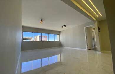 Imagem: O apartamento possui 3 Dormitórios, 1 Banheiro, 1 Vaga na garagem