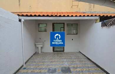 Imagem 16: Casa triplex com 2 quartos Reformada