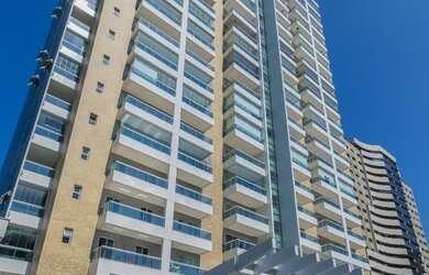 Imagem: O apartamento possui 5 Dormitórios, 5 Banheiros, 3 Vagas na