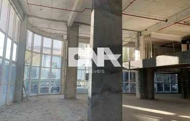 Imagem: O depósito possui 4 Vagas na garagem e 163m² de Área e está