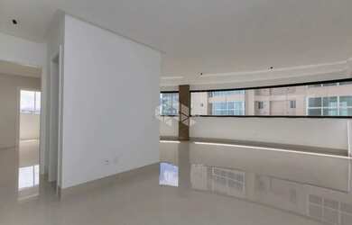 Imagem: O apartamento possui 4 Dormitórios, 5 Banheiros, 3 Vagas na