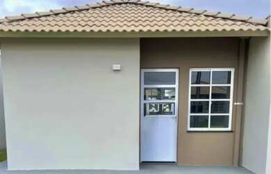Imagem: A casa em condomínio possui 2 Dormitórios, 1 Banheiro, 2 Vagas