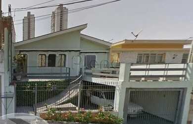 Imagem: A casa possui 3 Dormitórios, 2 Banheiros, 190m² de Área e