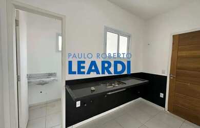 Imagem: A casa em condomínio possui 2 Dormitórios, 2 Banheiros, 2