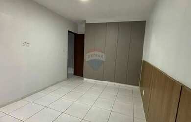 Imagem: O apartamento possui 4 Dormitórios, 2 Banheiros, 1 Vaga na