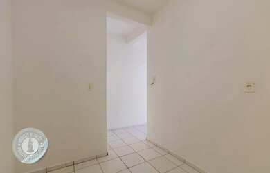 Imagem 11: VENDA - Apartamento com 2 dormitórios, com 1 vaga de garagem, no bairro...