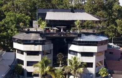 Imagem: O depósito possui 5 Vagas na garagem, 311m² de Área e está