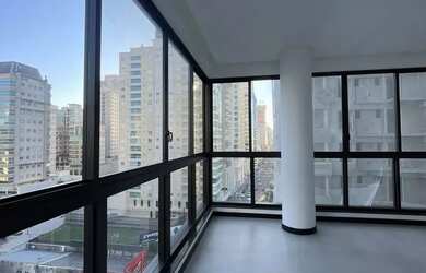 Imagem 2: Apartamento para venda tem 198 metros quadrados com 4 quartos