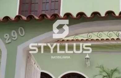 Imagem: A casa possui 2 Dormitórios, 5 Banheiros, 1 Vaga na garagem