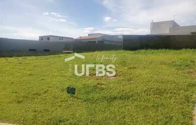 Imagem: O terreno possui 355m² de Área e está localizado em Jardins