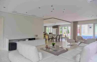 Imagem 12: Oportunidade. Piscina, Churrasqueira, 540m² de Áreae2 Vagas na garagem