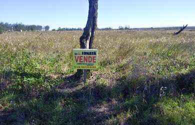 Imagem: O terreno possui 300m² de Área e está localizado em Balneário