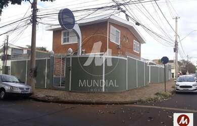 Imagem: O depósito possui 2 Vagas na garagem, 281m² de Área e está