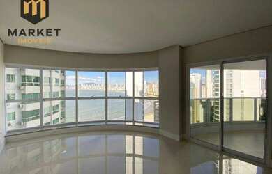 Imagem: O apartamento possui 4 Dormitórios, 4 Banheiros, 4 Vagas na