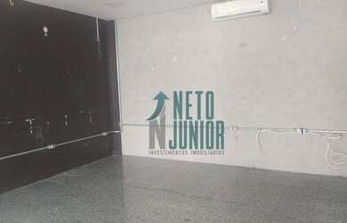 Imagem: O depósito possui 1 Vaga na garagem e 33m² de Área e está