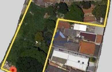 Imagem: O terreno possui 3.300m² de Área e está localizado em Vila