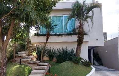 Imagem: A casa em condomínio à venda possui 5 Dormitórios, 5 Banheiros