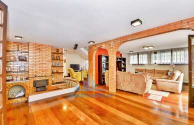 Imagem 15: Casa de Alto Padrão em Região nobre da cidade, em frente ao Bosque de Portugal