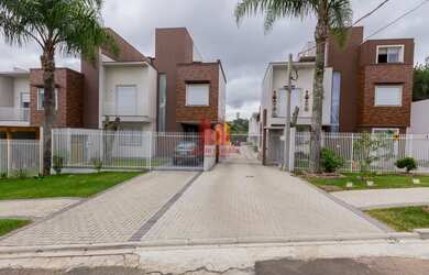 Imagem: A casa em condomínio possui 3 Dormitórios, 3 Banheiros, 3