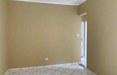 Imagem: O apartamento e possui 2 Dormitórios, Suítes, 1 Banheiro