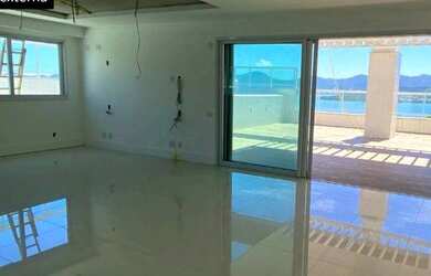 Imagem: O apartamento na cobertura possui 3 Dormitórios, 5 Banheiros