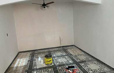 Imagem: A casa possui 1 Dormitório, 1 Banheiro, 65m² de Área e está