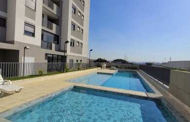 Imagem: O apartamento possui 2 Dormitórios, 1 Banheiro, 1 Vaga na garagem