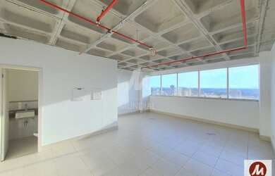 Imagem: O depósito possui 1 Vaga na garagem, 41m² de Área e está