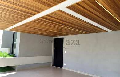 Imagem: A casa em condomínio possui 4 Dormitórios, 4 Banheiros, 2