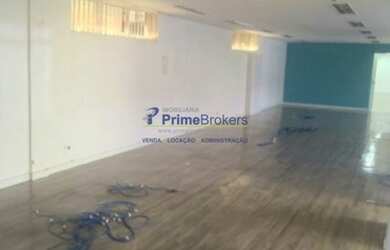 Imagem: O depósito possui 5 Vagas na garagem, 696m² de Área e está