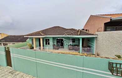 Imagem: A casa possui 3 Dormitórios, 3 Banheiros, 170m² de Área e