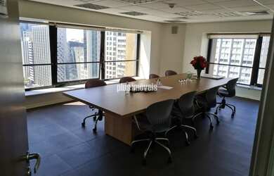 Imagem: O depósito possui 5 Vagas na garagem, 400m² de Área e está