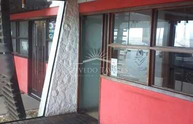 Imagem: A casa possui 1 Dormitório, 1 Banheiro, 412m² de Área e