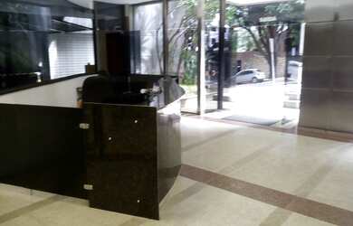 Imagem: O depósito possui 5 Vagas na garagem e 273m² de Área e está