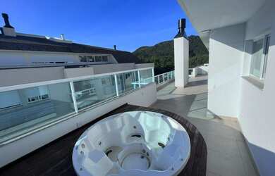 Imagem: O apartamento na cobertura possui 3 Dormitórios, 3 Banheiros