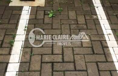 Imagem: O depósito possui 2 Vagas na garagem e 10m² de Área e está