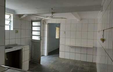 Imagem 3: Aluga se uma casa. 1 Banheiroe1 Dormitório