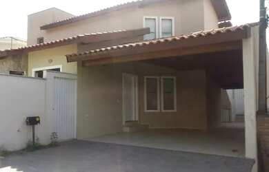 Imagem: A casa em condomínio possui 4 Dormitórios, 4 Banheiros, 4