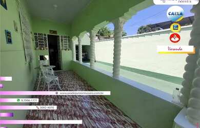 Imagem: A casa possui 3 Dormitórios, 2 Banheiros, 3 Vagas na garagem