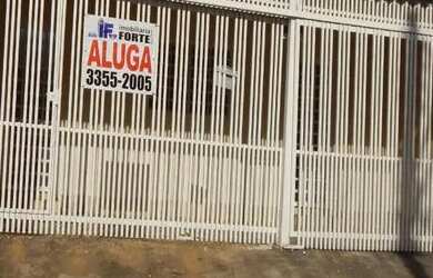 Imagem: A casa possui 2 Dormitórios, 2 Banheiros, 2 Vagas na garagem