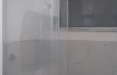 Imagem: O apartamento possui 2 Dormitórios, 1 Banheiro e 1 Vaga na