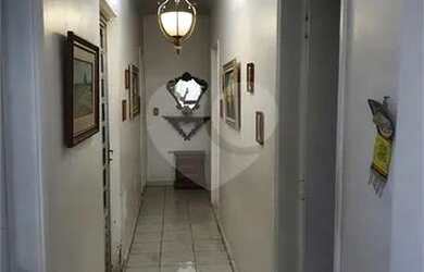 Imagem: A casa possui 3 Dormitórios, 3 Banheiros, 3 Vagas na garagem