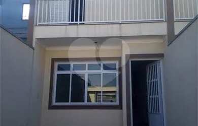 Imagem: A casa possui 2 Dormitórios, 3 Banheiros, 2 Vagas na garagem