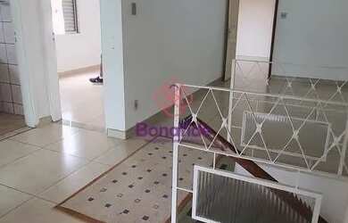 Imagem: A casa possui 4 Dormitórios, 2 Banheiros e 165m² de Área