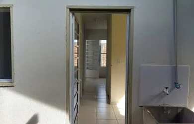 Imagem 14: Aluga-se casa com 2 quartos no Bairro Santo Expedito em Presidente Prudente...