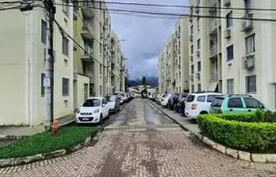 Imagem: O apartamento possui 3 Dormitórios, 1 Banheiro, 1 Vaga na garagem