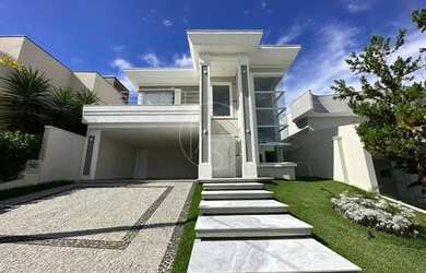 Imagem: A casa em condomínio possui 3 Dormitórios, 5 Banheiros, 4