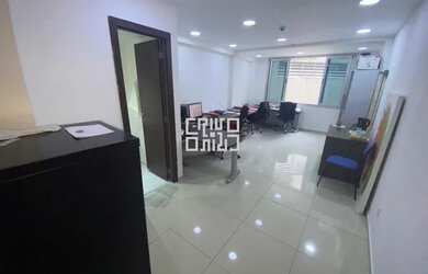 Imagem: O depósito possui 2 Vagas na garagem e 60m² de Área e está